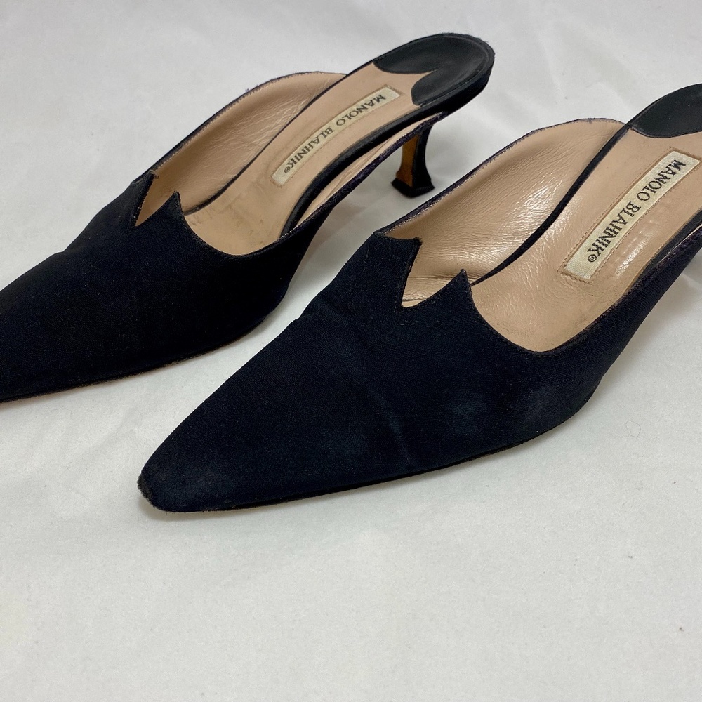 Manolo Blahnic Black V Slides,  Size 37